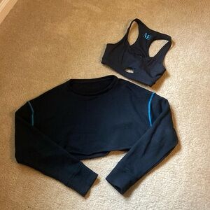 Crop Sweatshirt & Sports Bra Size: S